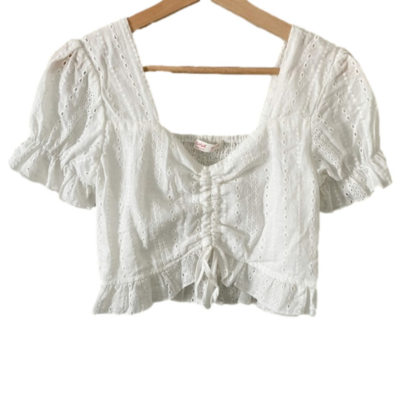 ROMWE Tops - ROMWE women’s white crop top size L